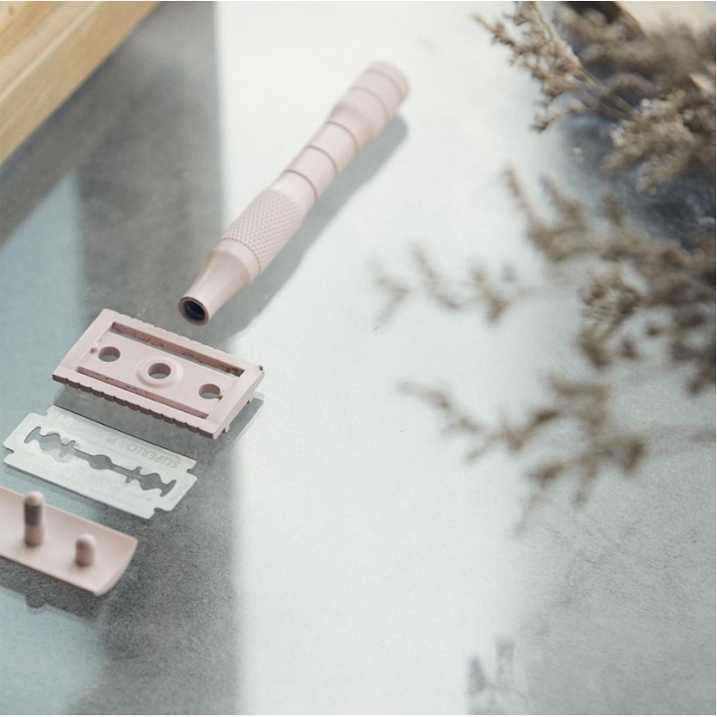 Replacement Safety Razor Blades and Blade Bank well kept EarthHero