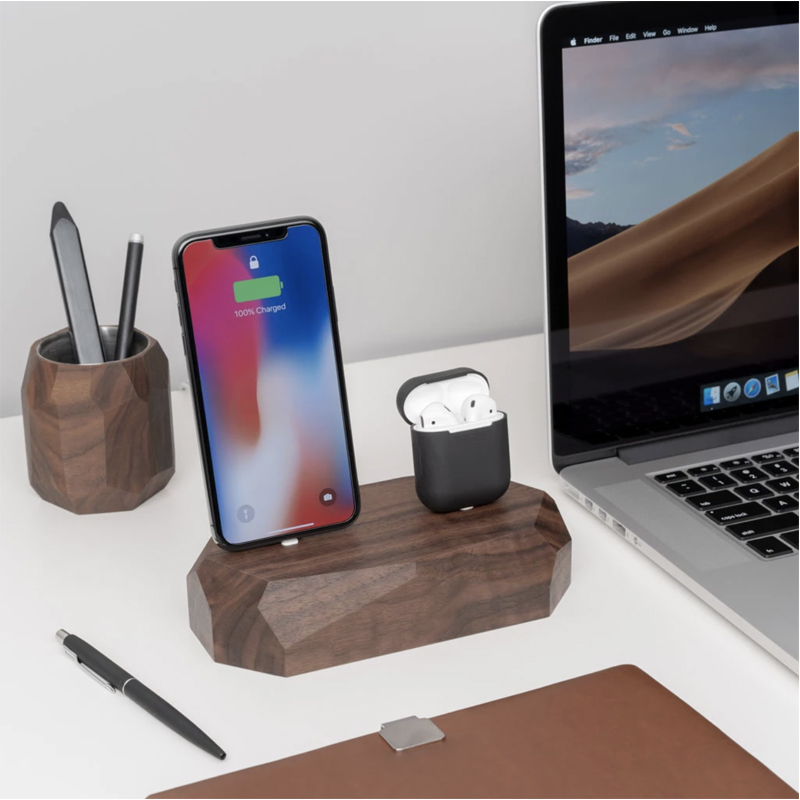 iphone 14 pro charging dock