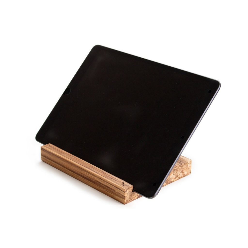 sustainable-corporate-gifts-recycled-bamboo-chopstick-tablet-stand